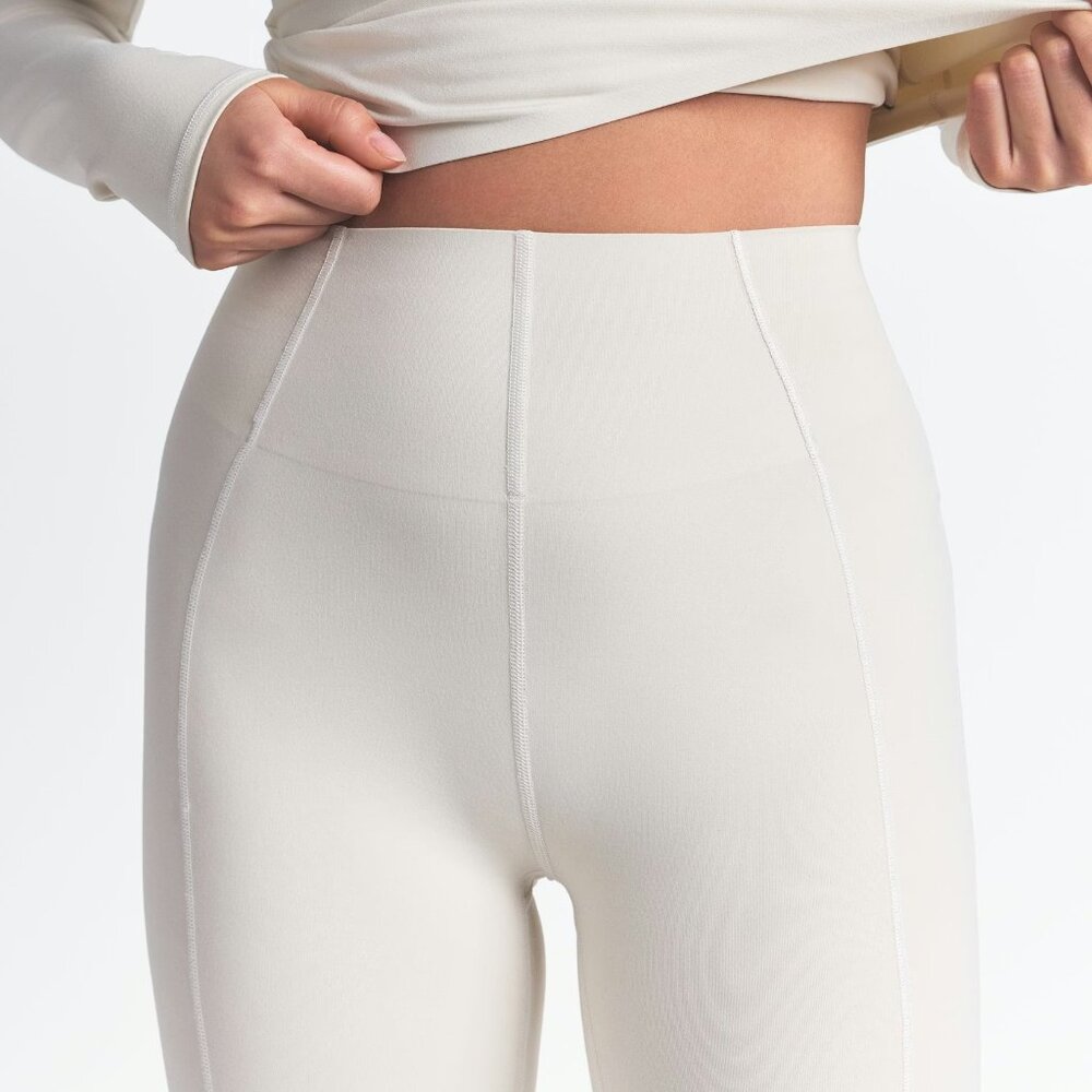 The North Face x SKIMS Refina Long Sleeve Top & Leggings Set – Bone, Size M - Picture 6 of 9